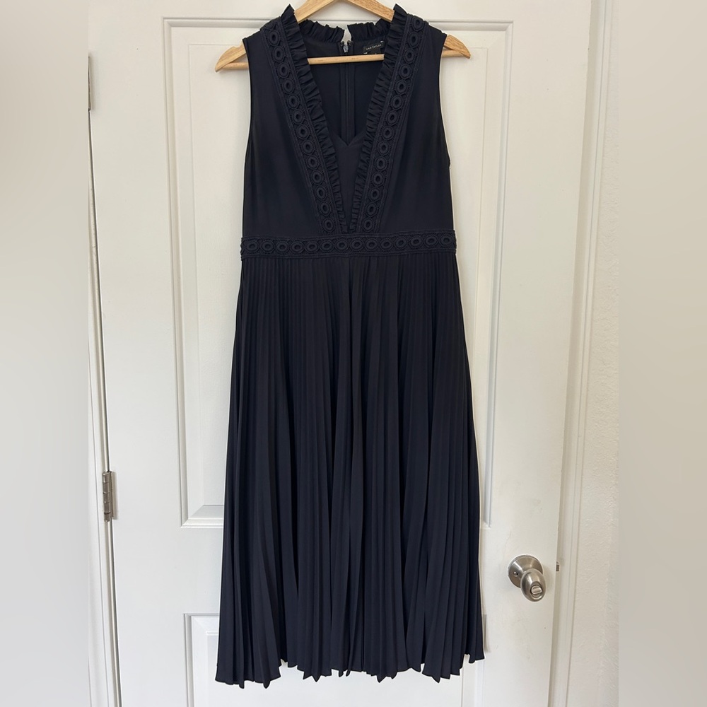 Ann Taylor Pleated Navy Sleeveless Midi Dress, Size 6